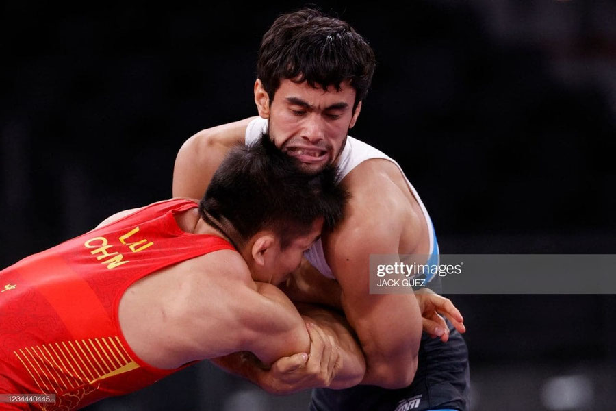 G‘ulomjon Abdullayev ikki karra jahon chempioni bilan kurashdi