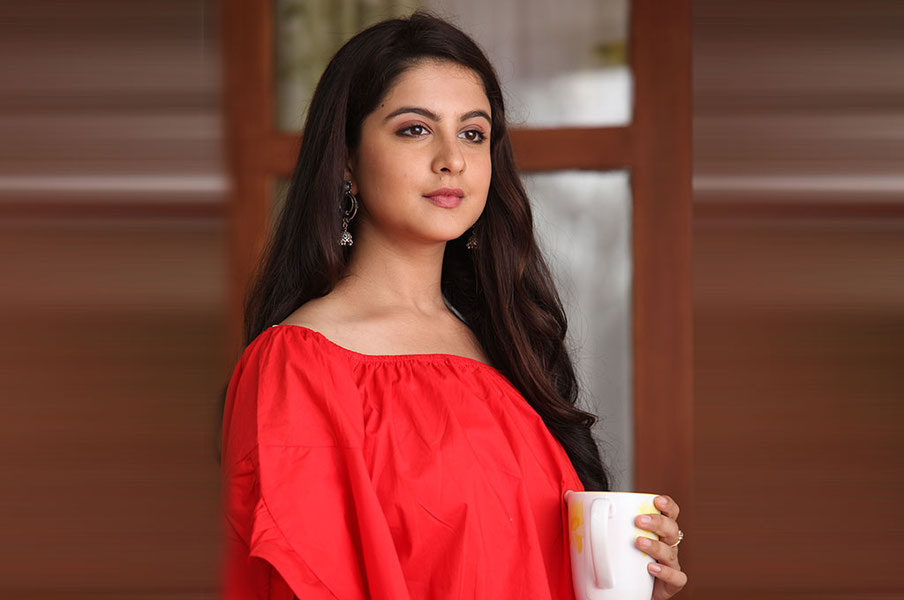 Anfisa Chexova va Anna Seminovich bilan royxatga olish holda porno Kimovskiy tumanidagi jinsiy aloqa