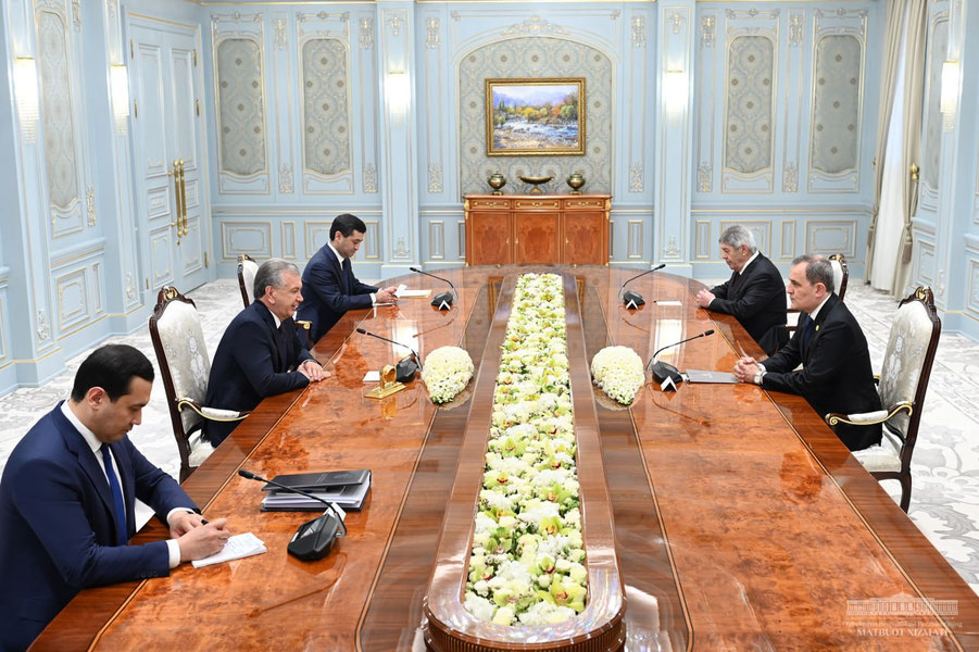 Shavkat Mirziyoyev Ozarbayjon TIV rahbari bilan uchrashdi