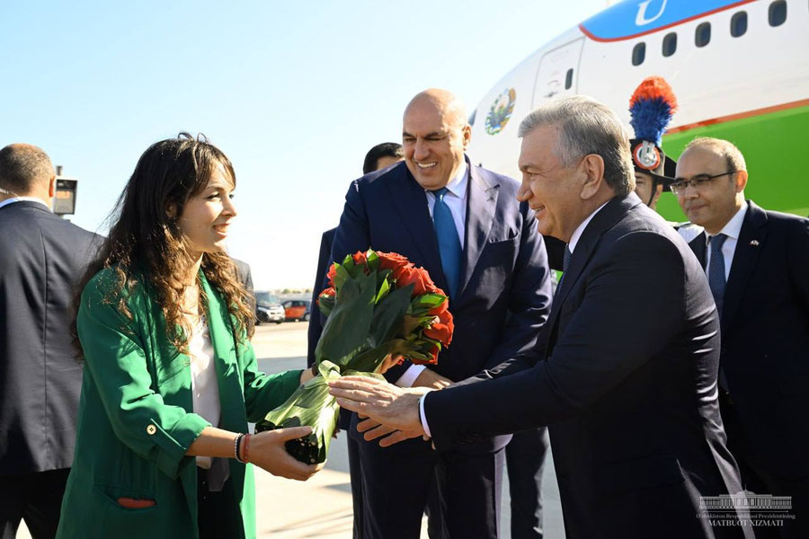 Shavkat Mirziyoyev Rimga yetib bordi