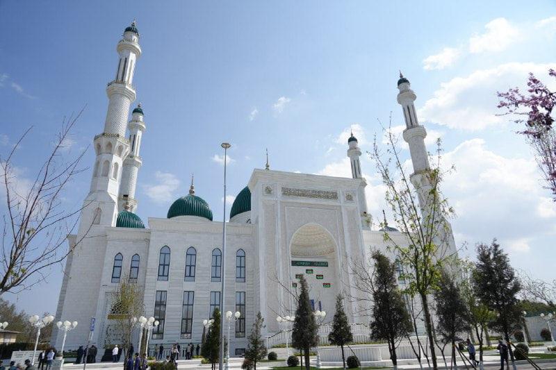 Toshkentda "Islomobod" jome masjidining yangi binosi ochildi