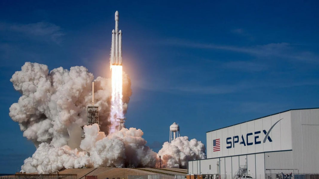 SpaceX дунёдаги энг оғир тижорат алоқа сунъий йўлдошини учиришни бекор қилди