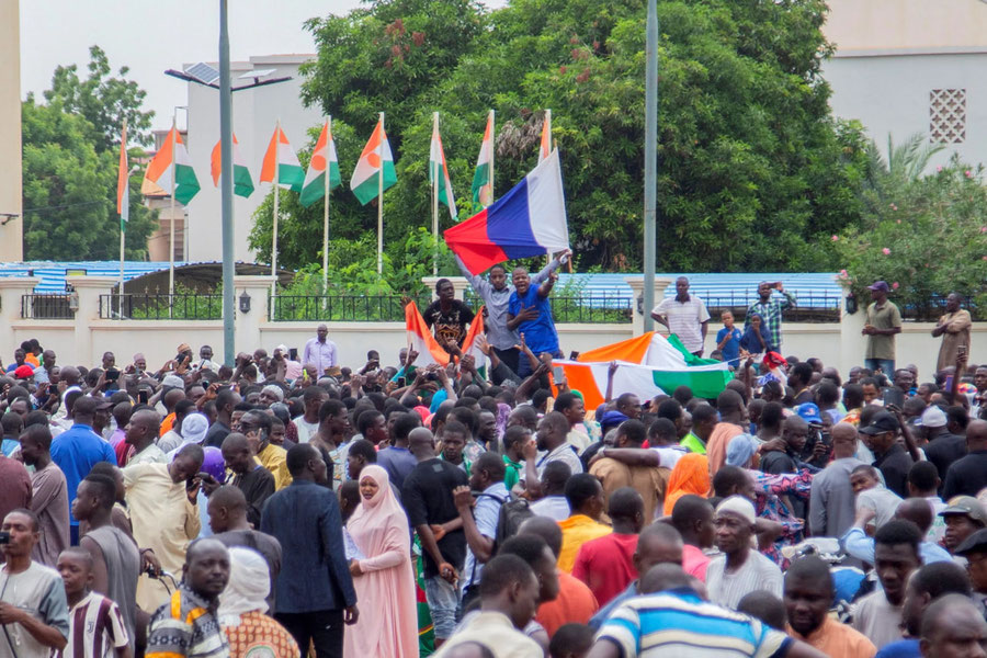 Nigerda Fransiya elchixonasiga hujum uyushtirildi