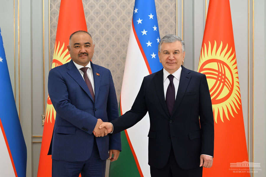 Shavkat Mirziyoyev Qirg‘iziston parlamenti raisi bilan uchrashdi