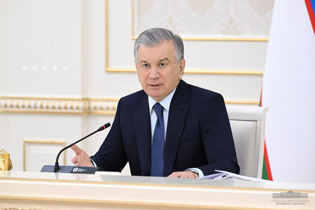 Президент давлат бюджетининг асосий йўналишлари бўйича йиғилиш ўтказди