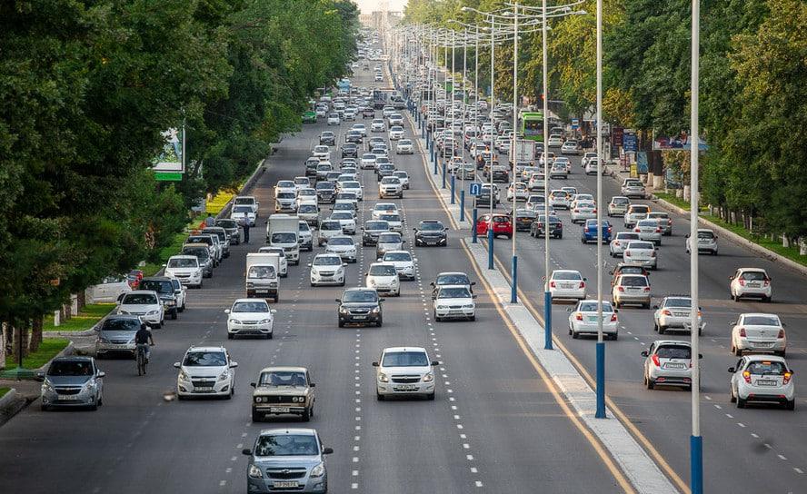 Bir kunda poytaxt yo‘llarida 900 mingga yaqin avtomobil harakatlanmoqda