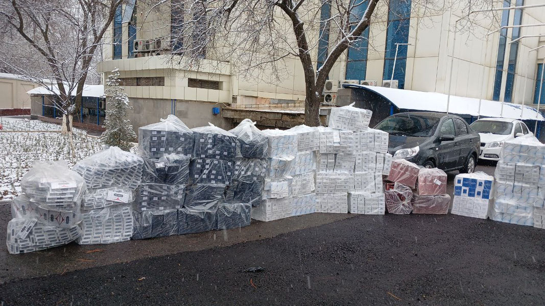 Toshkentda salkam 430 million so‘mlik noqonuniy tamaki mahsulotlari fosh etildi