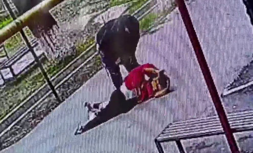 Farzandini boshqa bola bilan urishtirgan ota qamaldi