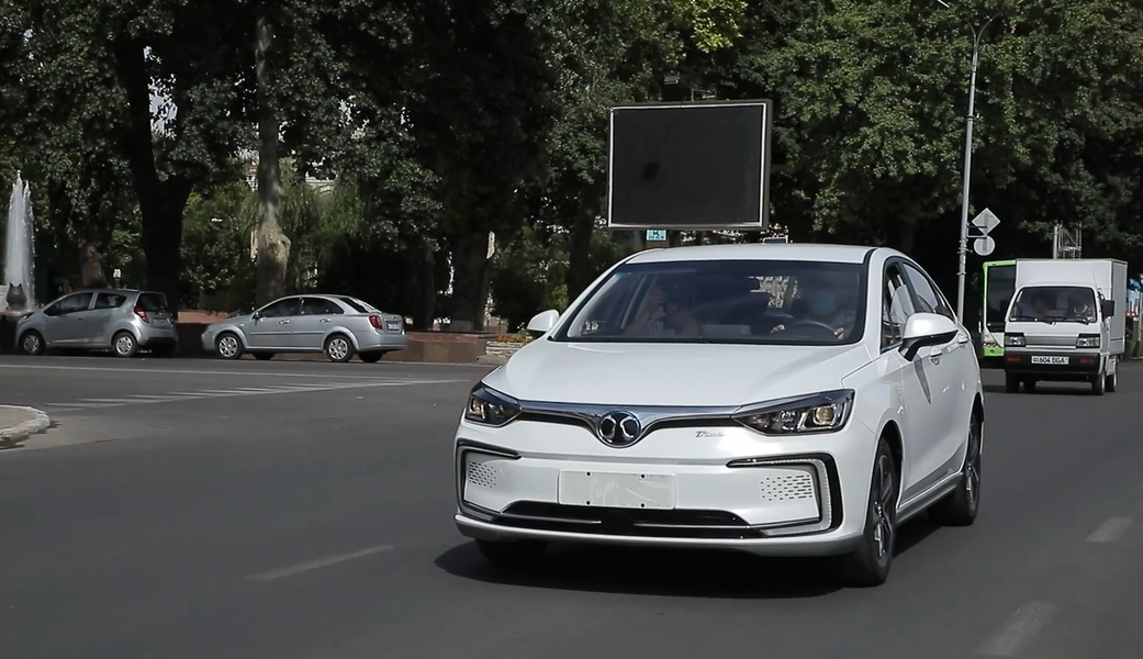 Elektromobillarni davlat ro‘yxatidan o‘tkazishda imtiyoz beriladi
