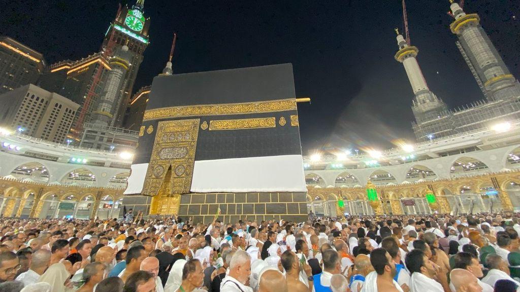 Сколько длится хадж в 2024. Сколько длится хадж в 2024. Хадж 2024. Хадж 2024. Саудовская аравия мекка кааба.