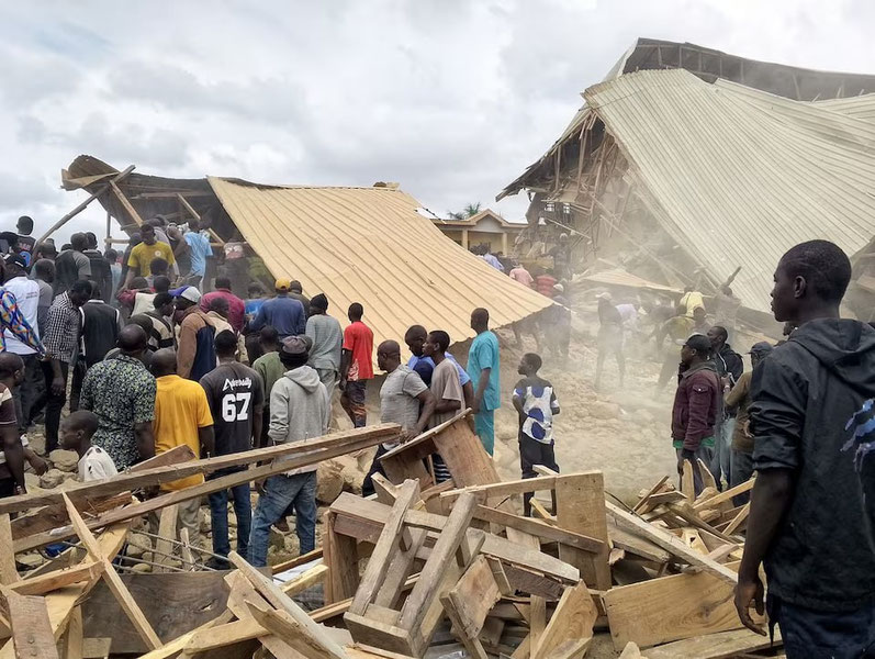 Nigeriyada ikki qavatli maktab qulab tushdi