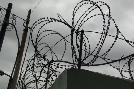 Bangladeshda qatʼiy rejimli qamoqxonadan 200 dan ortiq mahbus qochib ketdi