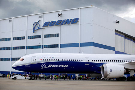 Boeing иш ўринларини 10 фоизга қисқартирди