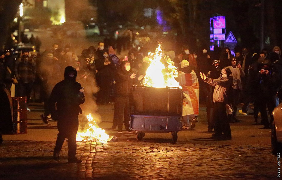 Грузиядаги намойишларда 48 киши ҳибсга олинди