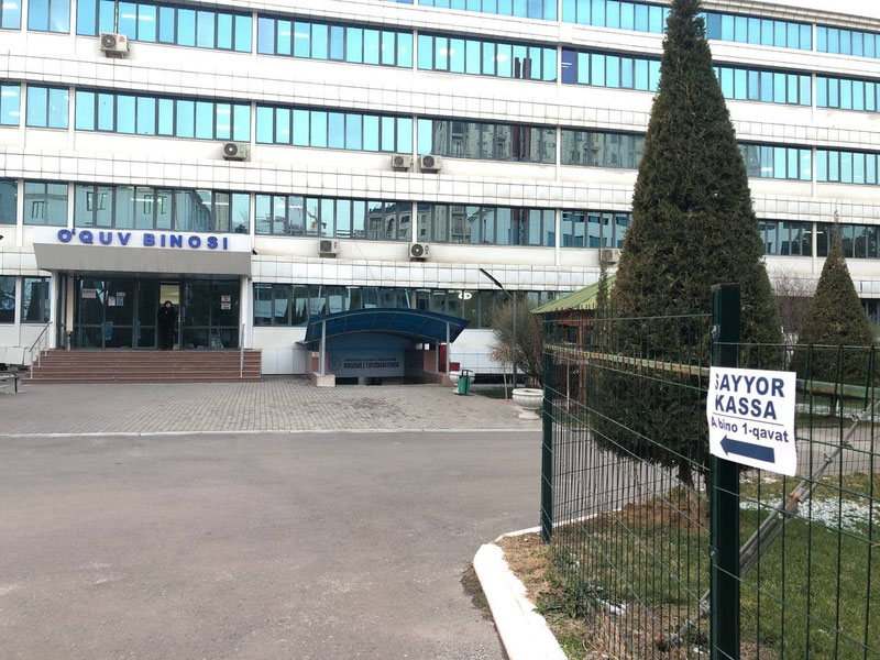 Талабаларга чипта сотиб олиш учун сайёр кассалар ташкил этилди