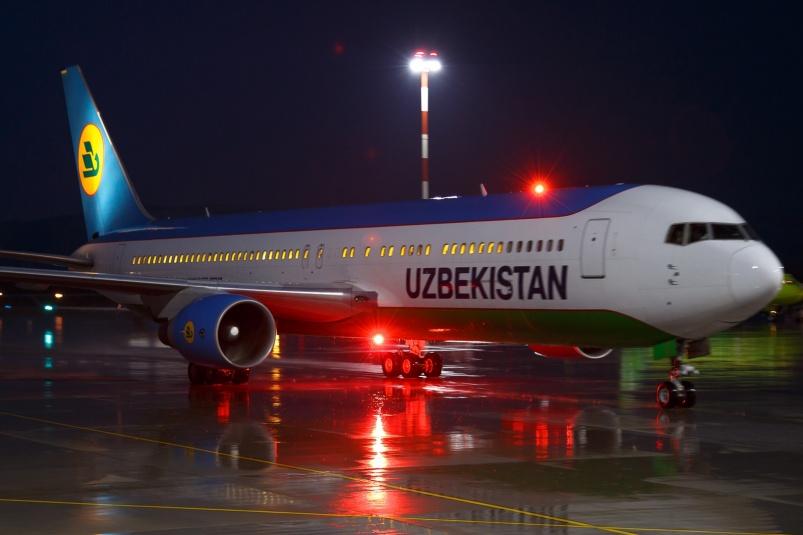 “Uzbekistan airways” 2 тилда хизмат кўрсатиши таклиф қилинди