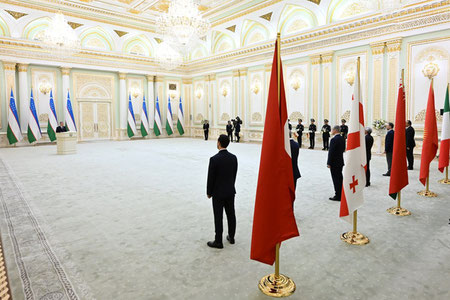 Prezident O‘zbekistonga yangi tayinlangan elchilarni qabul qildi