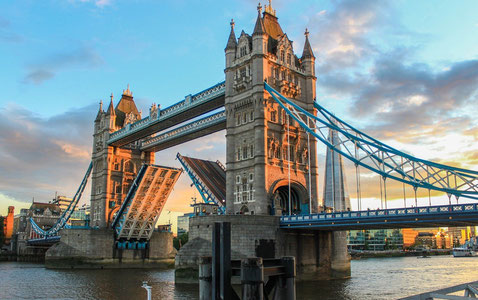 Лондондаги Tower Bridge вақтинча ёпилди