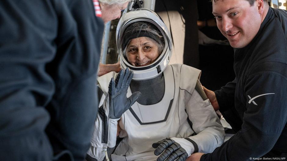 NASA astronavtlari to‘qqiz oydan so‘ng Yerga qaytishdi