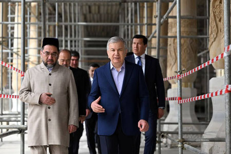 Mirziyoyev Imom Buxoriy maqbarasini ziyorat qildi