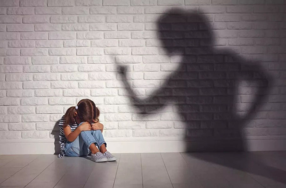 Toshkentda bolani kaltaklagan enaga 5 yilga qamaldi