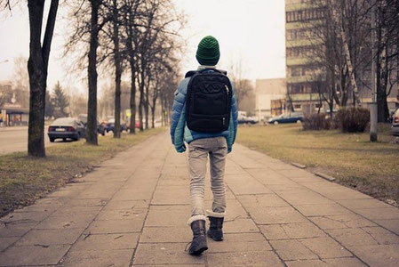 Ispaniyada quyosh nurlari hayoti uchun xavfli bo‘lgan bola aniqlandi