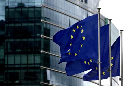 ЕИ Украинага 2 млрд евро мудофаа ёрдами ажратди