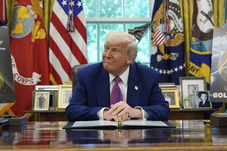 Tramp 600 mln dollarga siyosiy kuchini mustahkamlamoqchi