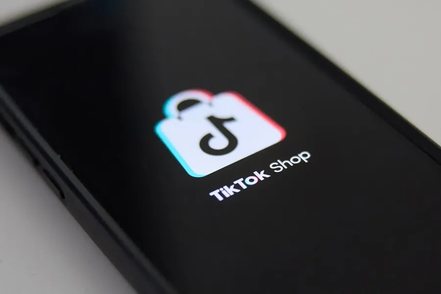 TikTok АҚШда ходимларни қисқартиришни бошлади