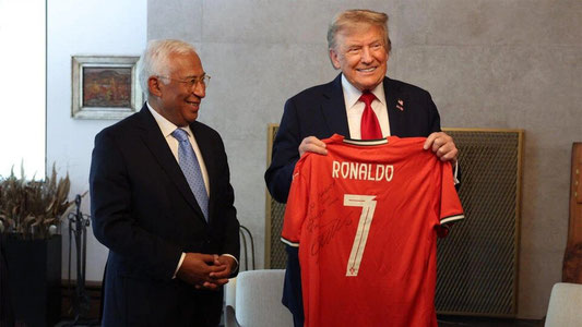 Роналду Трампга имзоли футболка совға қилди