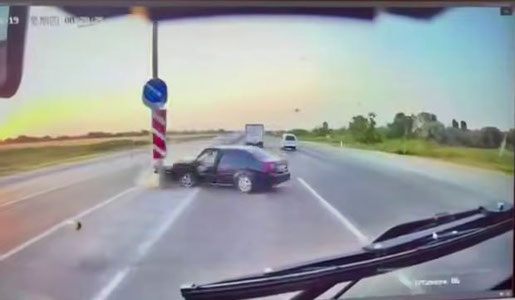 Sirdaryoda Lacetti va yuk mashinasi avariyaga uchradi