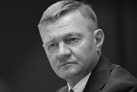 Bugun lavozimidan ozod qilingan Rossiya transport vaziri uyidan o‘lik holda topilgani ma’lum bo’ldi