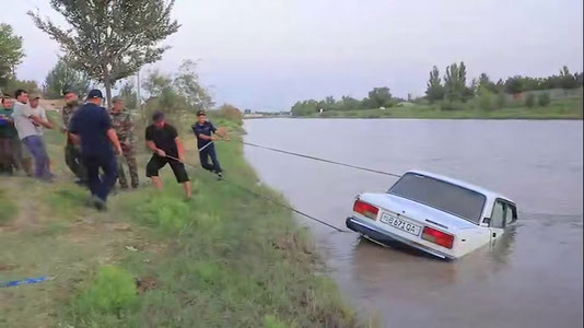 Qashqadaryoda “Lada” kanalga tushib ketdi
