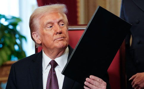 Трамп айрим давлатларга нисбатан янги бож ставкаларини эълон қилди