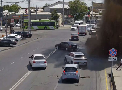 Toshkentda suv quvuri dahshatli portladi