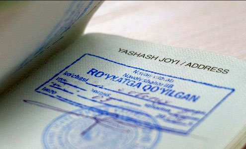 Тошкент “прописка”сини олиш ҳуқуқига эга шахслар доирасини чекловчи қонун бекор қилинмоқда