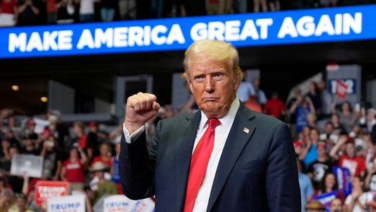 Трамп маъмурияти 500 тонна болалар учун мўлжалланган озиқ-овқатни йўқ қилишга буйруқ берди