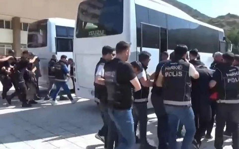 Туркияда гиёҳвандликка қарши йирик рейд: деярли 2000 киши ҳибсга олинди