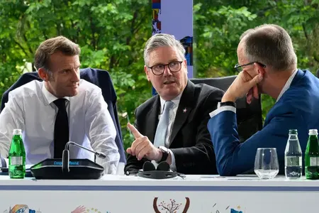 Britaniya, Germaniya va Fransiya Yevropada yangi mudofaa ittifoqini tuzmoqda