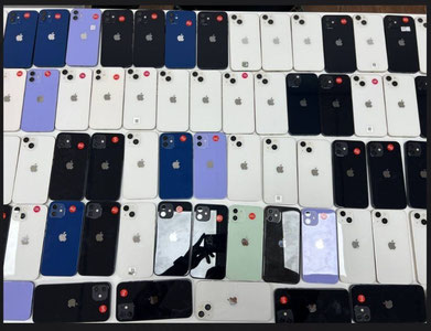 180 дона iPhone’ни яшириб олиб ўтмоқчи бўлган шахслар қўлга олинди