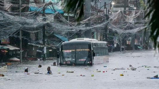 Xitoyda kuchli yomg‘irlar oqibatida favqulodda holat e’lon qilindi