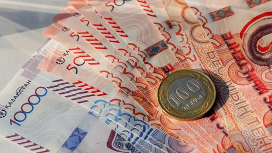 Qozog‘iston milliy valyutasi tenge keskin qadrsizlanmoqda