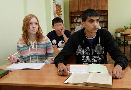 Rossiya maktablarida migrant bolalarga pullik ta’lim joriy etilishi mumkin