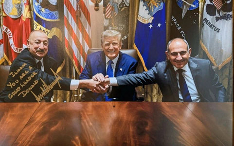 Aliyev Donald Trampning sovg‘asi uchun minnatdorlik bildirdi
