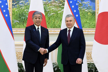 Shavkat Mirziyoyev Yaponiya tashqi ishlar vaziri boshchiligidagi delegatsiyani qabul qildi