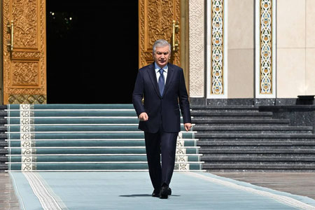 Президент Шавкат Мирзиёев расмий ташриф билан Хитойга жўнаб кетди