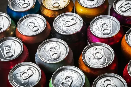 16 yoshdan kichik bo'lganlarga energetik ichimliklar taqiqlanishi mumkin