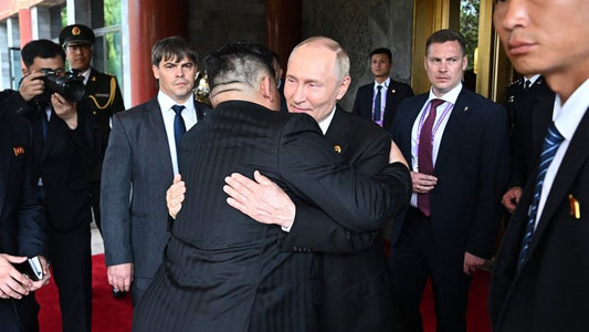 Ким Чен Ин Путин билан учрашувдан кейин барча изларини йўқ қилдирди