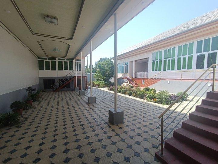 Andijonda tadbirkorning uyi kredit qarzi tufayli sotuvga qo'yildi