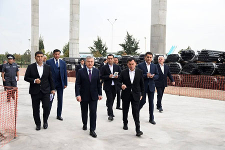 Президент Наманган аэропортидаги қурилиш билан танишди